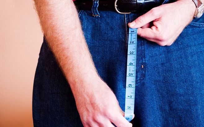 misurare le dimensioni del pene